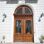 Winter Palace Канны
