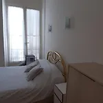冬宫公寓 *